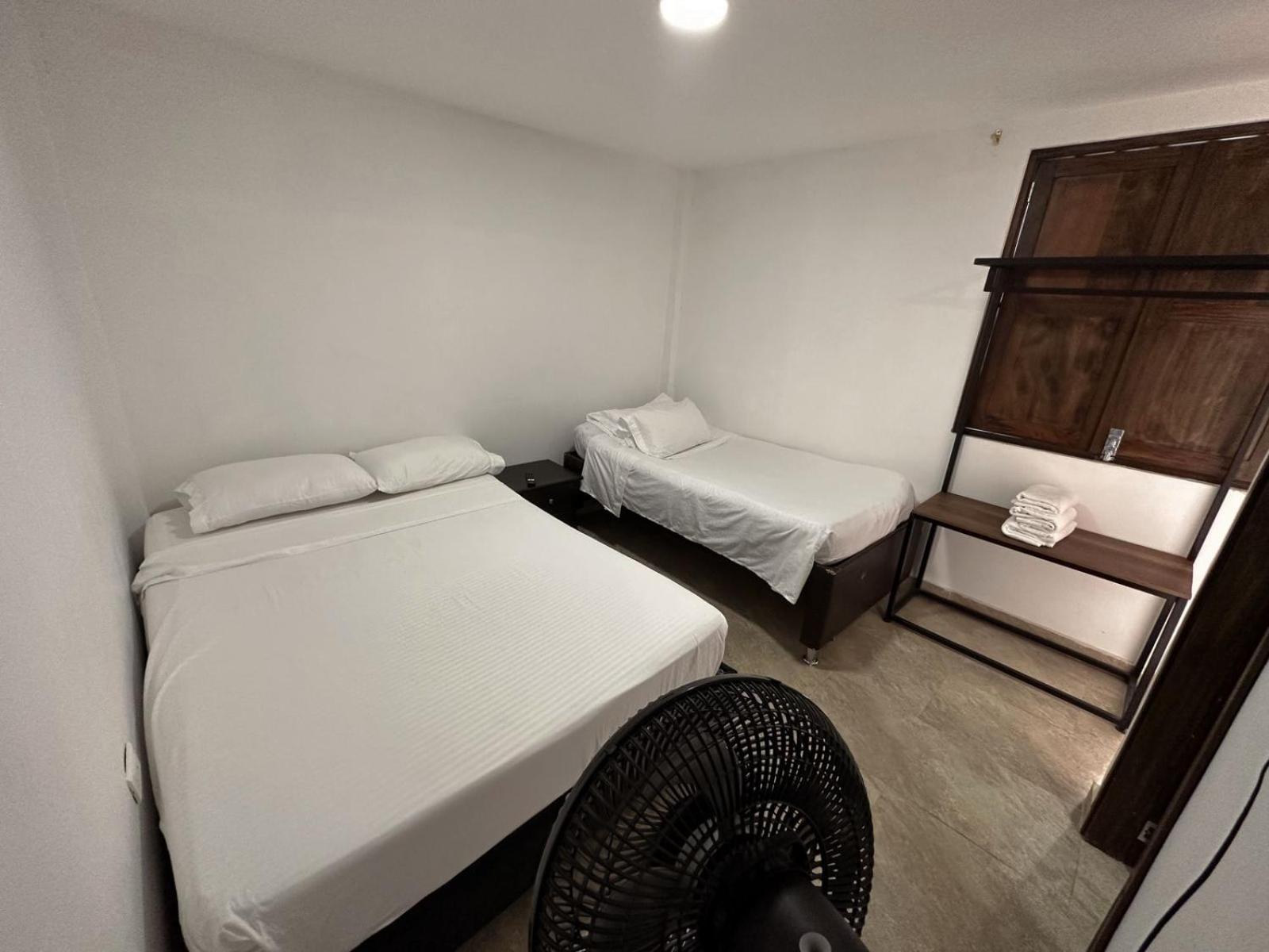 Hotel Victoria Queen Villavieja Extérieur photo